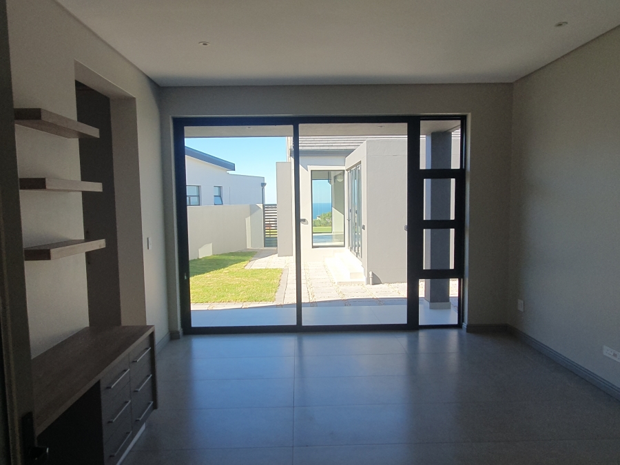 4 Bedroom Property for Sale in Oubaai Western Cape
